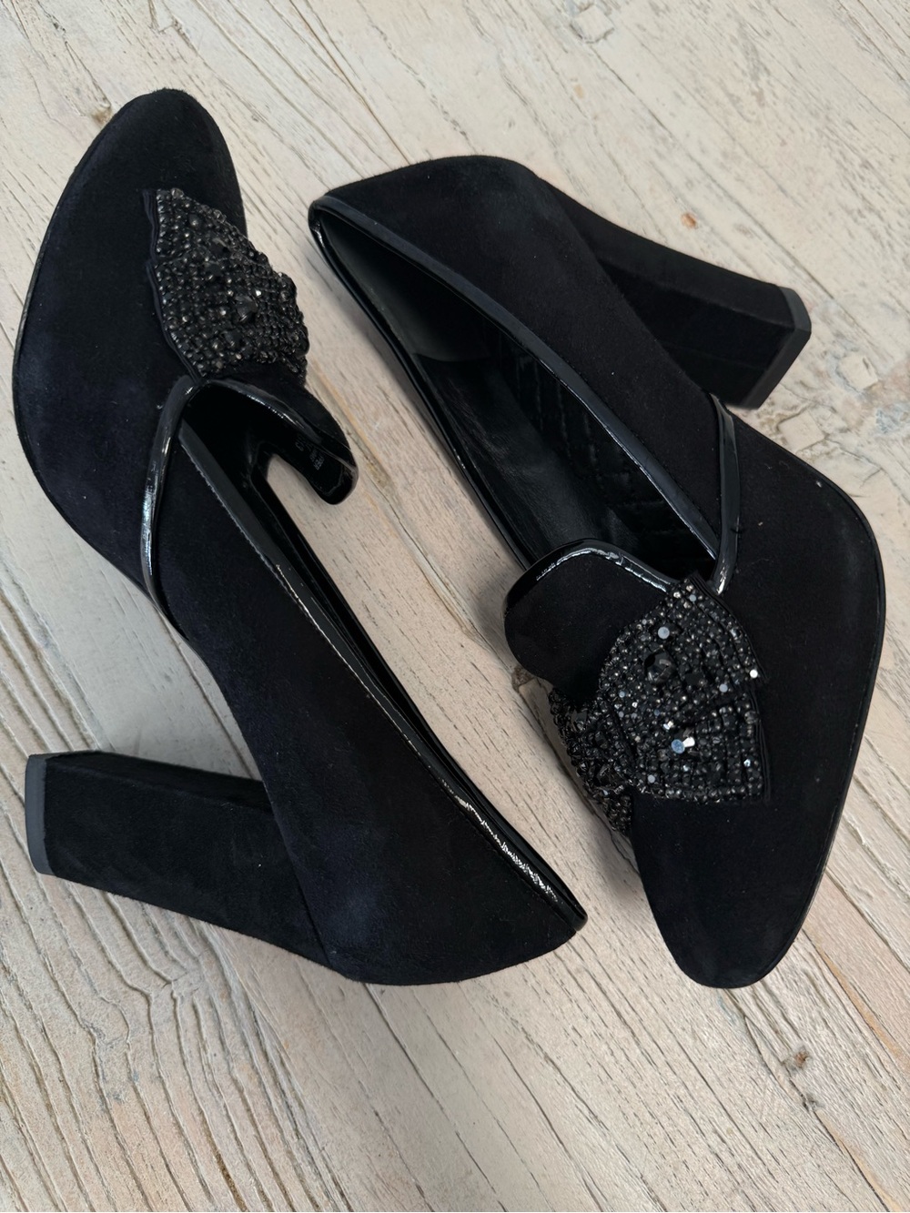 Tory Burch Carissa Embellished Bow Black Suede Pumps Heels 8.5M - Picture 5 of 11